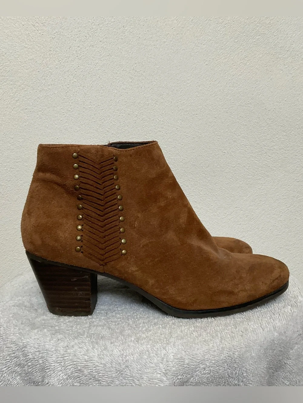 Franco Fortini Nicolette Brown Suede Ankle Booties Size 8 Zip Close Western
